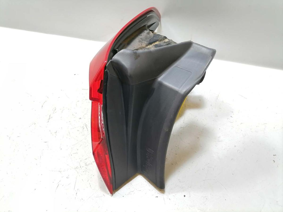 Ford Fiesta MK7 original Rücklicht Rückleuchte Schlussleuchte links außen 5-Türer Bj.2019